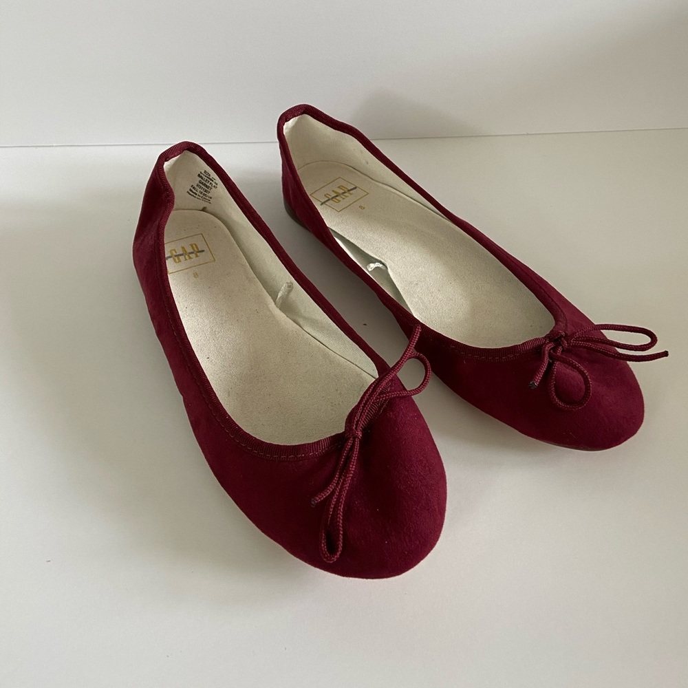 Brand new Gap Wine colored ballet flats